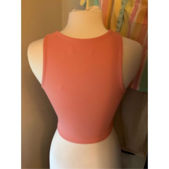 EFan High Neck Cropped Tank, S. Pink. Formfitting! - Picture 3 of 9